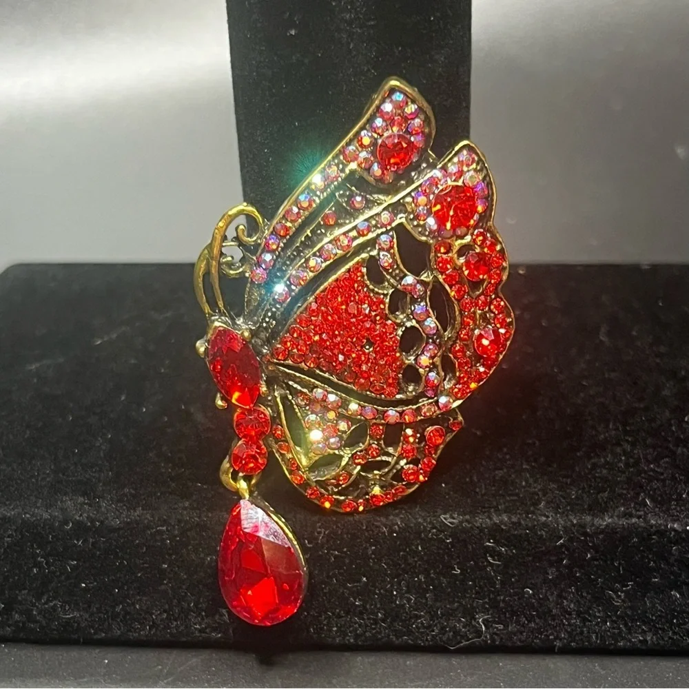 Red Rhinestone Butterfly Brooch Gold Tone Dangle Teardrop. Y2K costume jewelry